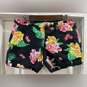 Old Navy Black Floral Women's Shorts 🌷🌺 Size 10